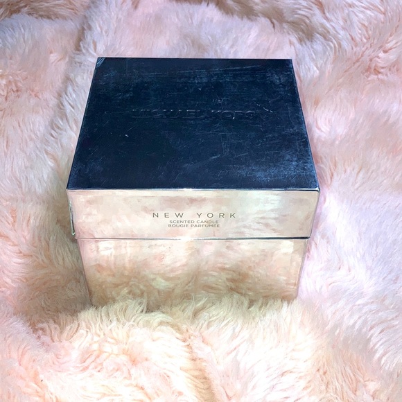 NIB Michael Kors New York Candle - Picture 4 of 5